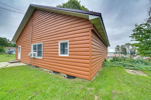 Photo 20 - Charming Curtis House: Large Deck w/ Lake View