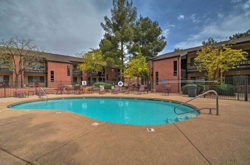 Foto 13 - South Sedona Condo w/ Pool Access - Walk to Shops