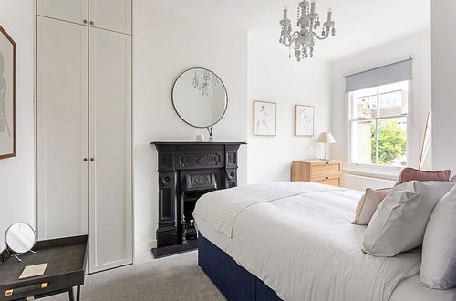 Photo 3 - Gorgeous Clapham Flat