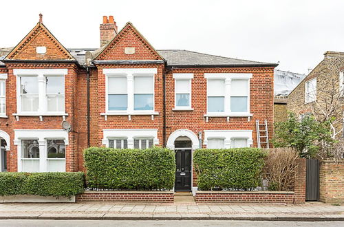 Foto 23 - Chic 2-bed Flat in Leafy Clapham South