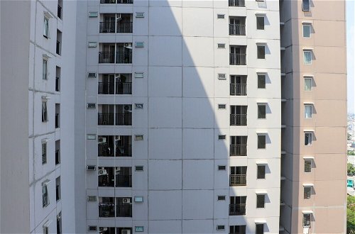Photo 15 - Warm And Homey 2Br At Sentraland Cengkareng Apartment