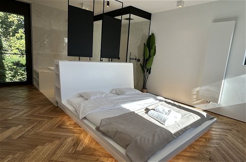 Photo 1 - Amazing 3-Bedroom Gem in LuxembourgID232