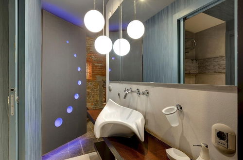 Photo 13 - Terme 17 in Firenze With 1 Bedrooms and 1 Bathrooms