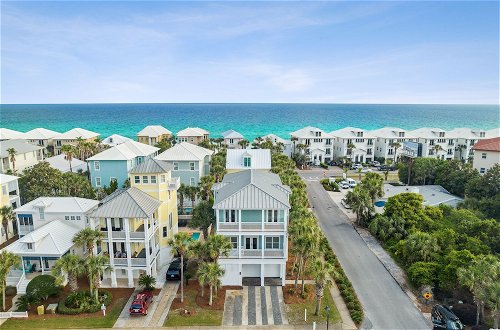 Photo 1 - Destin Beach House - Gulf Star by PHG