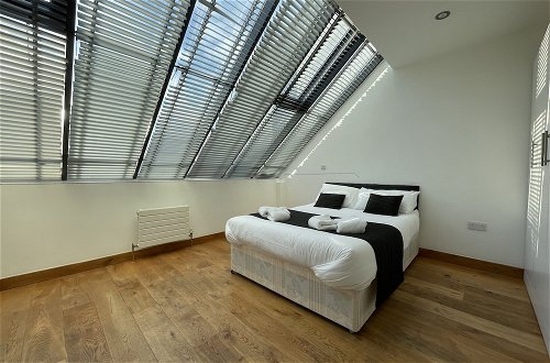 Photo 4 - Luxurious Two Bedroom Penthouse