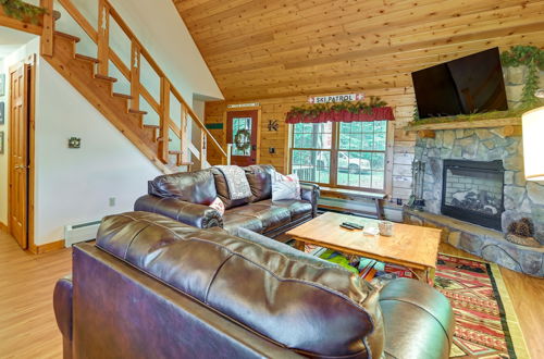 Photo 7 - Cozy Gore Mountain Cabin w/ Game Room & Fire Pit