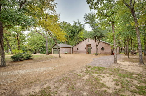 Photo 31 - Cedar Creek Lake Retreat - Near Wedding Venues