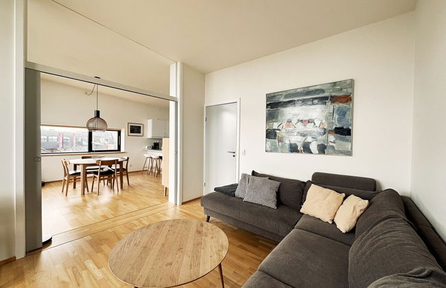 Stunning 1-Bedroom Apt With Breathtaking Scenery - Photo 9