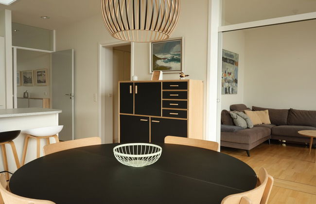 Stunning 1-Bedroom Apt With Breathtaking Scenery - Photo 10