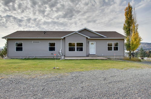 Photo 10 - Spacious Canyon Ferry Lake House With Bar & Views