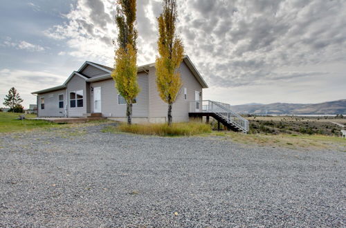 Photo 14 - Spacious Canyon Ferry Lake House With Bar & Views