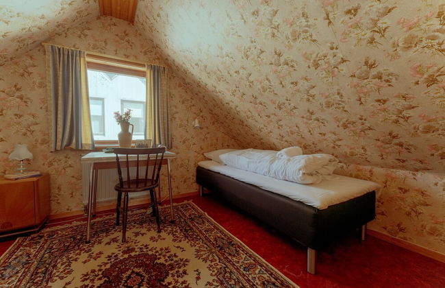 Charming 3 Br Home | Scenic Village | Nature - Photo 7