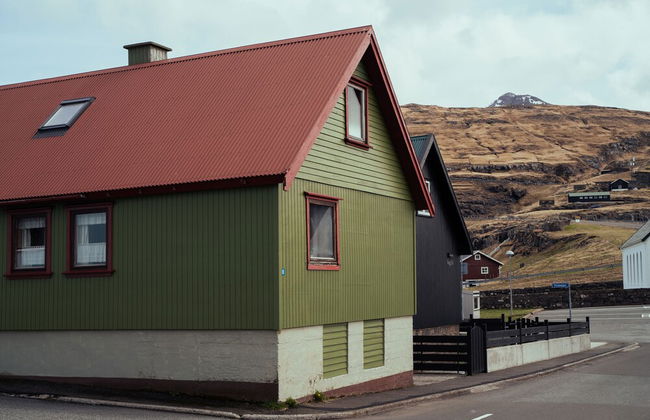 Charming 3 Br Home | Scenic Village | Nature - Photo 25