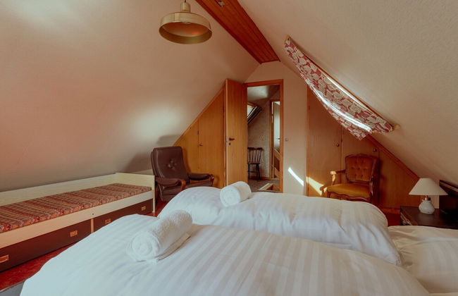 Charming 3 Br Home | Scenic Village | Nature - Photo 6