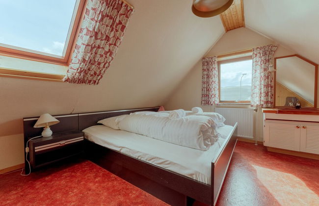 Charming 3 Br Home | Scenic Village | Nature - Photo 5