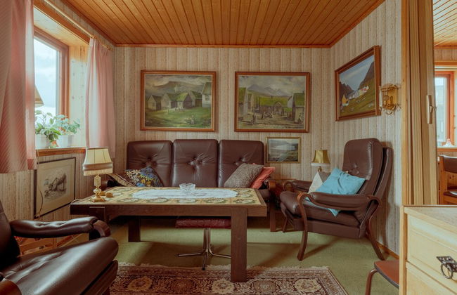 Charming 3 Br Home | Scenic Village | Nature - Photo 1