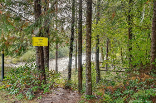 Photo 14 - Rhododendron Creekside Cabin w/ Hot Tub & Fire Pit