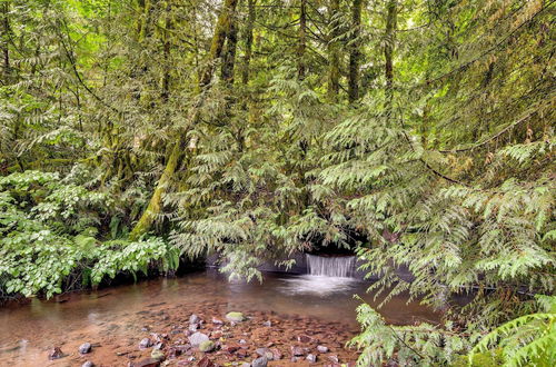 Photo 4 - Rhododendron Creekside Cabin w/ Hot Tub & Fire Pit