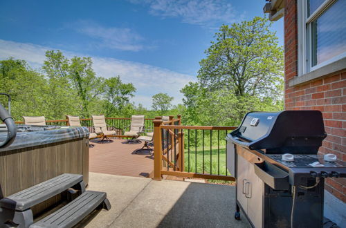 Photo 6 - Home w/ Hot Tub + Deck ~ 3 Mi to Ark Encounter