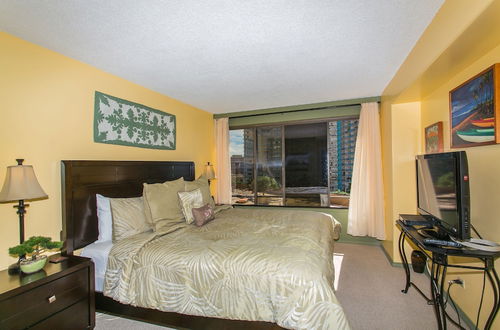 Photo 3 - Two Bedroom Discovery Bay High Rise Condos with Lanai & Gorgeous Views