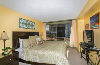 Photo 3 - Two Bedroom Discovery Bay High Rise Condos with Lanai & Gorgeous Views