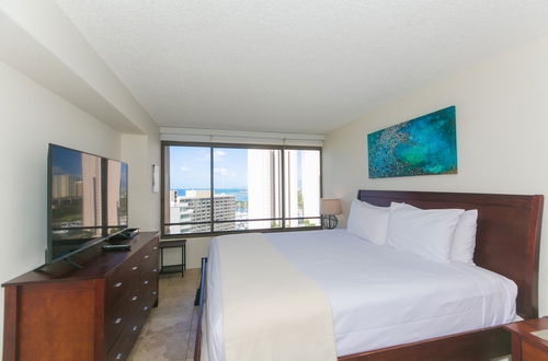 Photo 13 - Two Bedroom Discovery Bay High Rise Condos with Lanai & Gorgeous Views