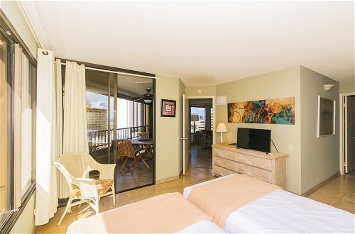 Photo 22 - Two Bedroom Discovery Bay High Rise Condos with Lanai & Gorgeous Views