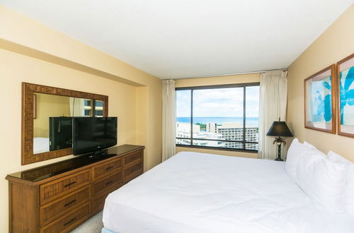 Photo 23 - Two Bedroom Discovery Bay High Rise Condos with Lanai & Gorgeous Views