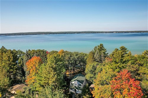 Foto 27 - Higgins Lake Vacation Rental w/ Lake Views & Deck