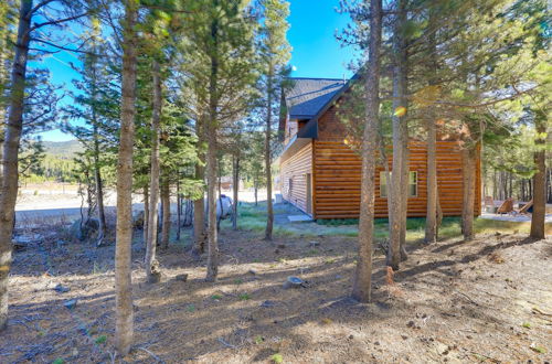 Foto 16 - Brand New Idaho Springs Cabin w/ Patio & Fire Pit