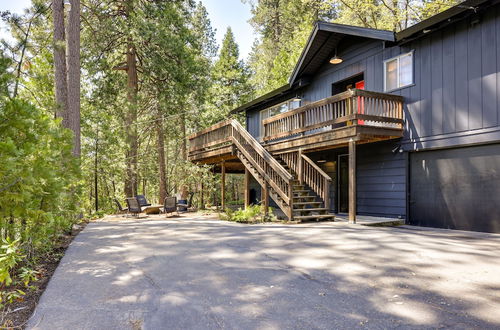 Photo 20 - Stunning Twain Harte Cabin w/ Wraparound Deck