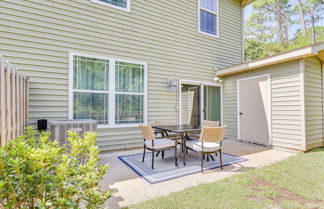 Photo 1 - Charming Navarre Townhome: 5 Mi to Beach