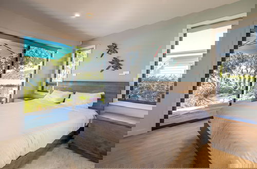 Foto 2 - The Golden Pohutukawa Beach House