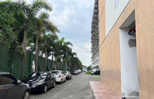 Compact and Restful 2BR at Menara Rungkut Apartment - Photo 26