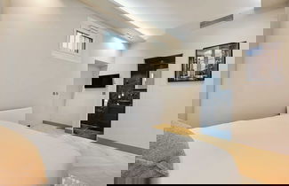 Photo 2 - Elegant Home Close to the Eiffel Tower
