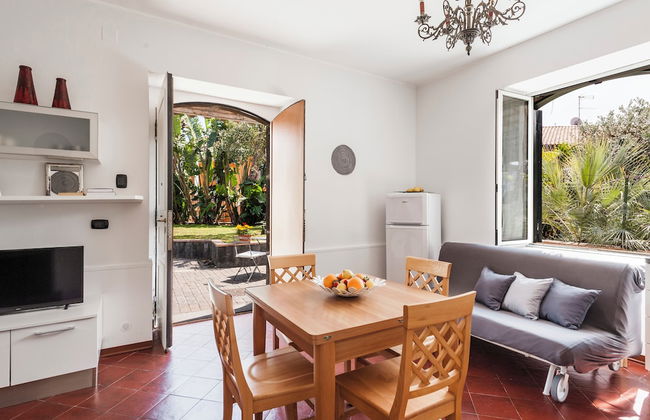 City Cottage with Garden & Pool - Foto 8
