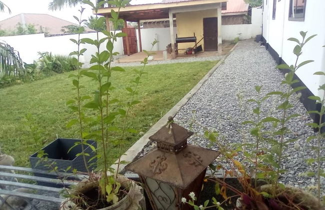 3 Bed Villa-private Garden-offstreetparking-aircon - Foto 24