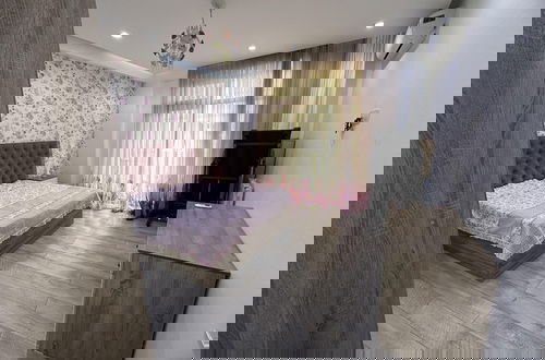 Foto 5 - Charming 2-bed Apartment in Baku City Center