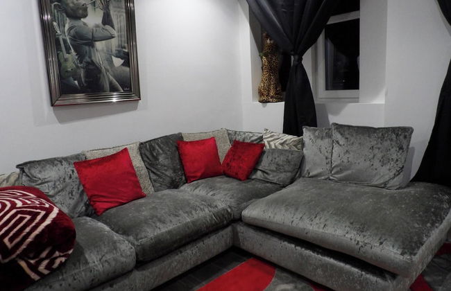 2bed Apt Sleeps 4-near Meadows Park, Parking, Wifi - Photo 8