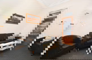 Photo 2 - City Apt no 7 Cecil Mansions Wi-fi 2parking