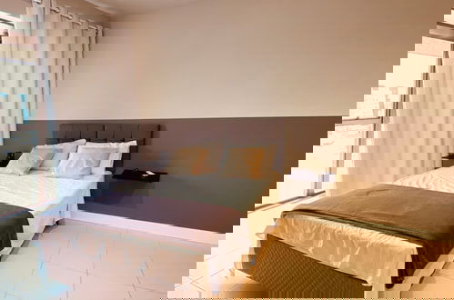 Photo 2 - Loft On
