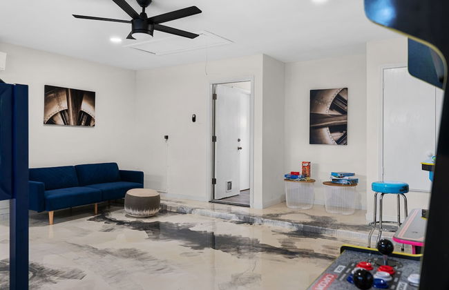 High End Home w Pool Hot Tub Gameroom - Foto 44