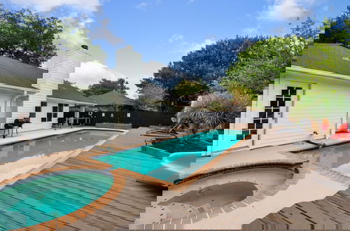 Photo 36 - High End Home w Pool Hot Tub Gameroom