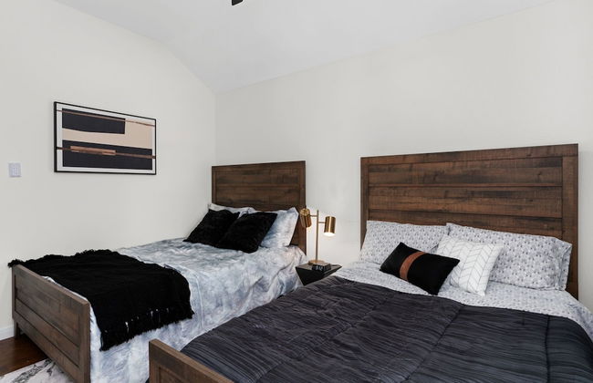 High End Home w Pool Hot Tub Gameroom - Foto 13
