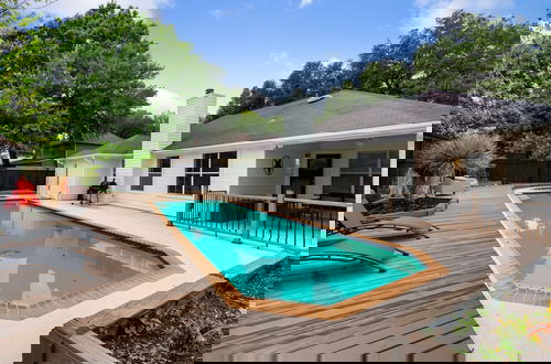 Photo 37 - High End Home w Pool Hot Tub Gameroom