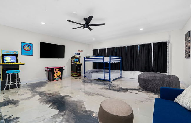 High End Home w Pool Hot Tub Gameroom - Foto 46