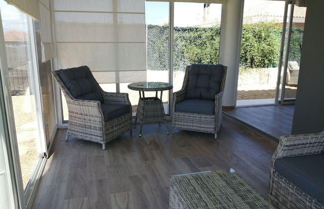 Villa - Sleeps 4 - Pool - Patio - Parking - Photo 10