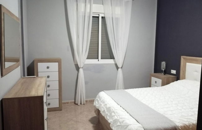 Villa - Sleeps 4 - Pool - Patio - Parking - Photo 3