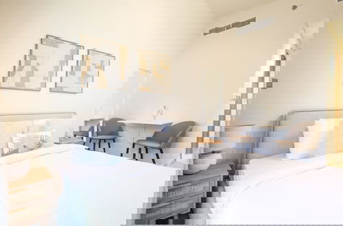 Foto 5 - Elite LUX Holiday Homes - Modern Studio in Azizi Riviera Prime Location Dubai
