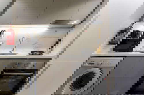 Foto 9 - Elite LUX Holiday Homes - Modern Studio in Azizi Riviera Prime Location Dubai